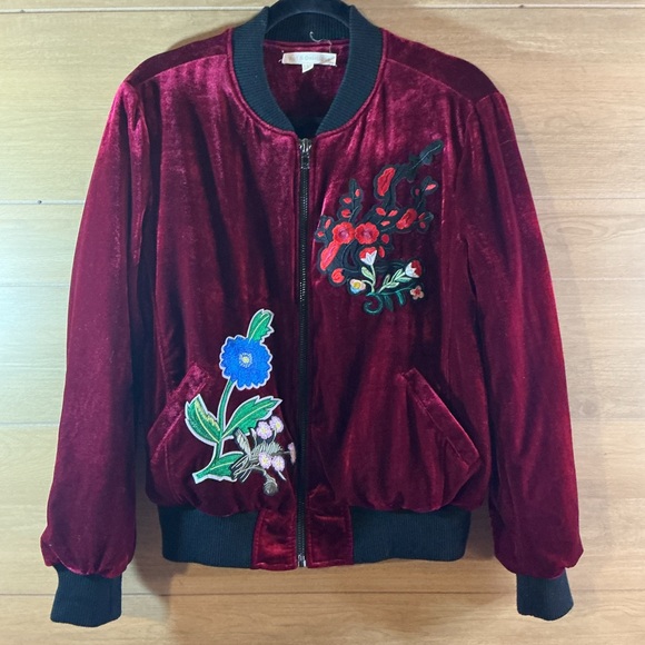 Hot & Delicious Jackets & Blazers - Hot & Delicious Women’s Large Burgundy Velvet-look  Bombe Jacket  Floral Accents